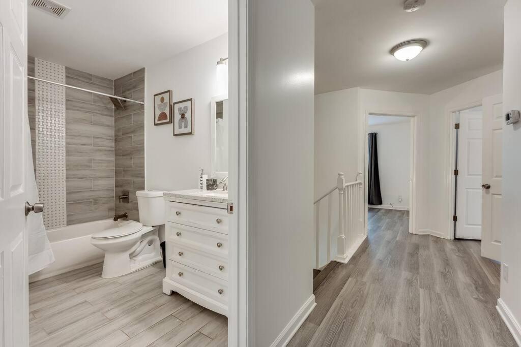 Luxury Atlanta Home - Self Check-In Pet Friendly Free Parking מראה חיצוני תמונה